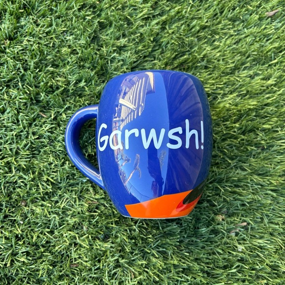 Disney’s Goofy 20oz Coffee Mug - Picture 2 of 4